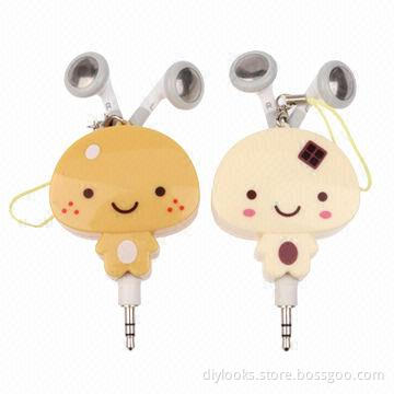 Cartoon Pendant Retractable Cable Earphone